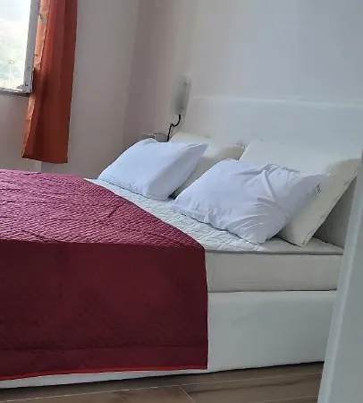 Housestation פלרמו