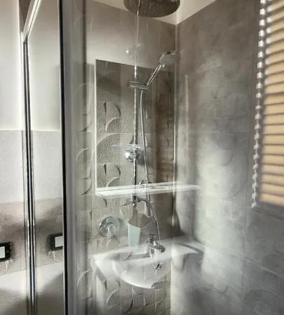 Housestation דירה *